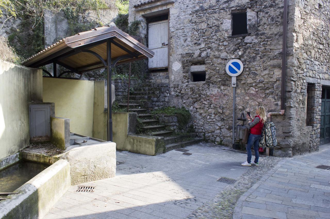Casa Madali' - Nel Borgo Lägenhet Marone Exteriör bild
