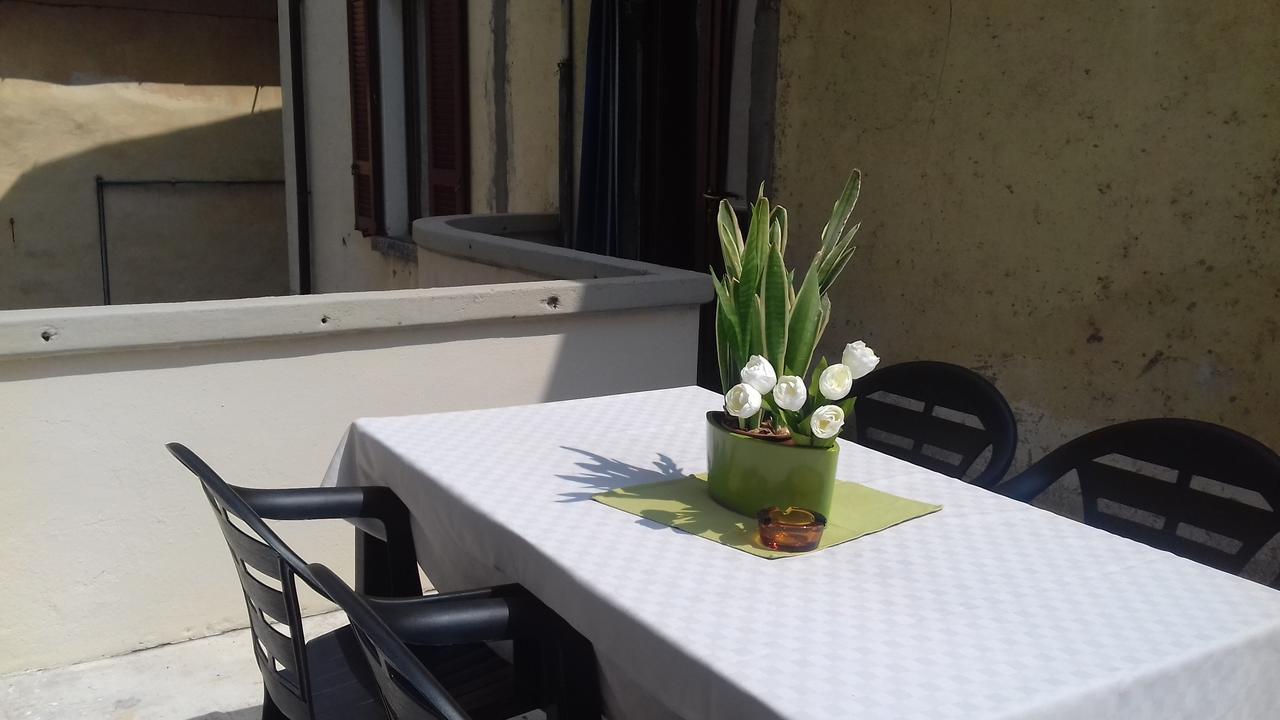 Casa Madali' - Nel Borgo Lägenhet Marone Exteriör bild